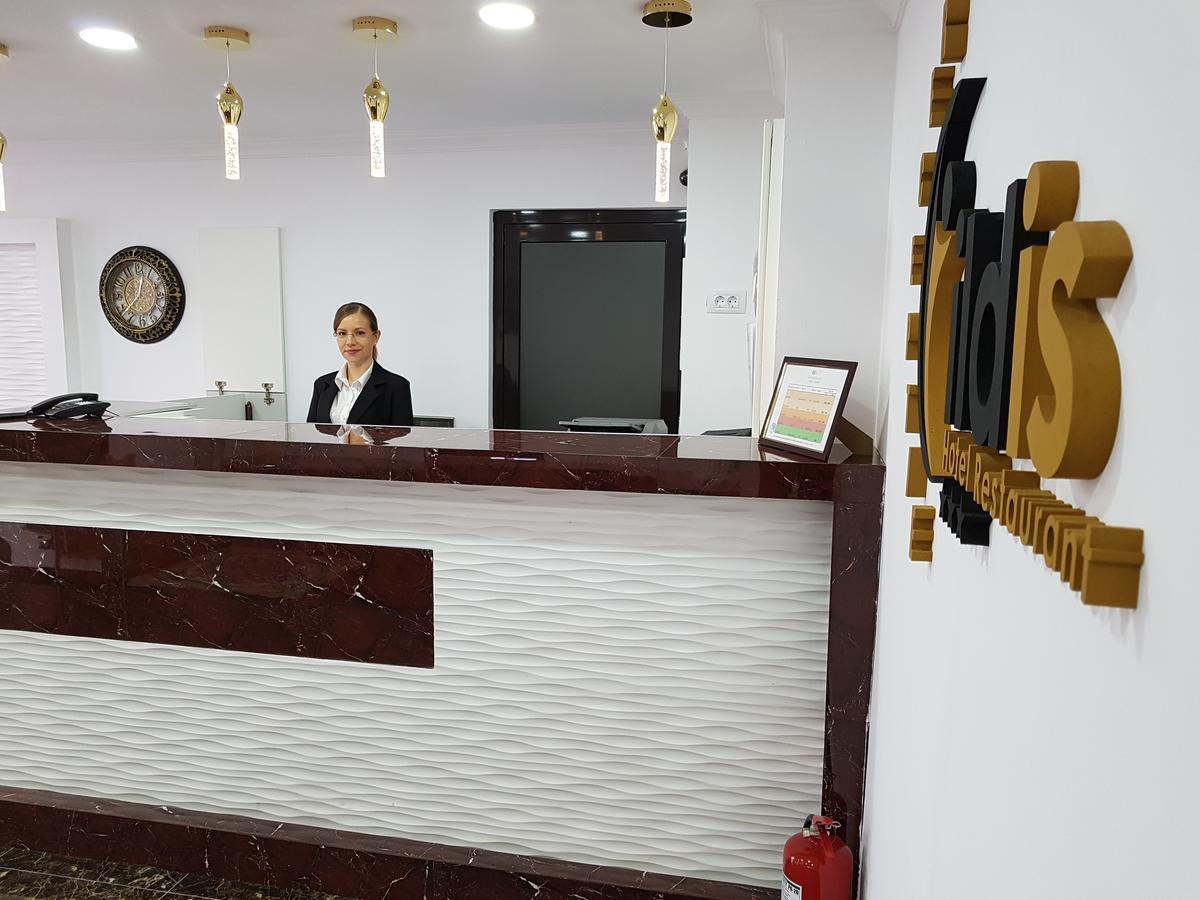 Hotel Ildis ยาช ภายนอก รูปภาพ