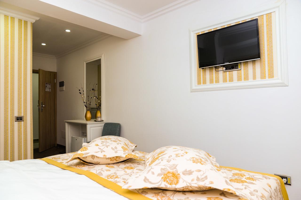 Hotel Ildis ยาช ภายนอก รูปภาพ